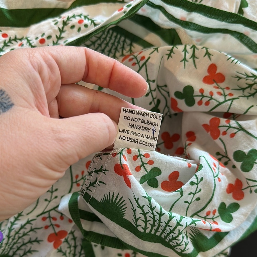 Floral V Neck Sleeveless Blouse - White, Green and Orange Vintage Floral Print - Picture 9 of 11